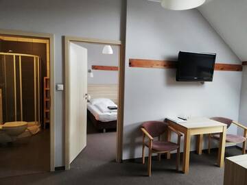 Фото номера Семейный номер-студио Курортные отели Folwark Na Półwyspie г. Нове Ворово 6